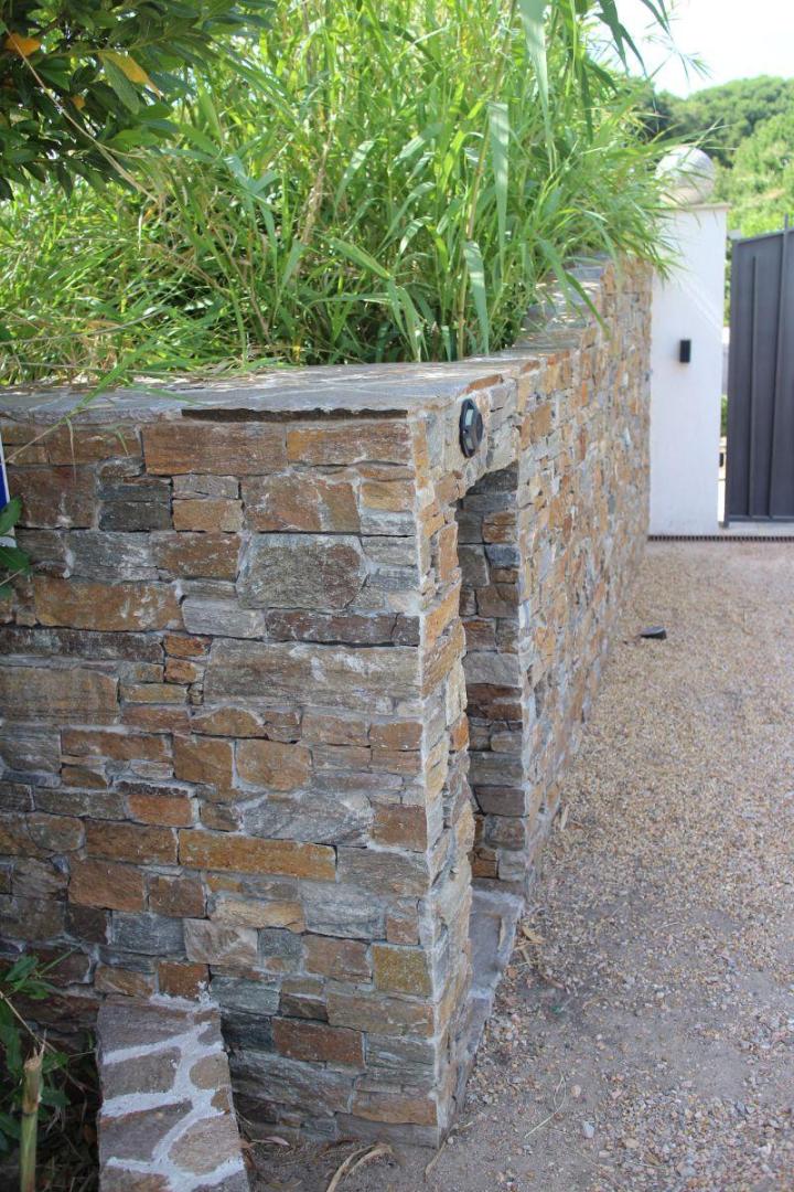 Ouvrages en pierre naturelle à Grimaud